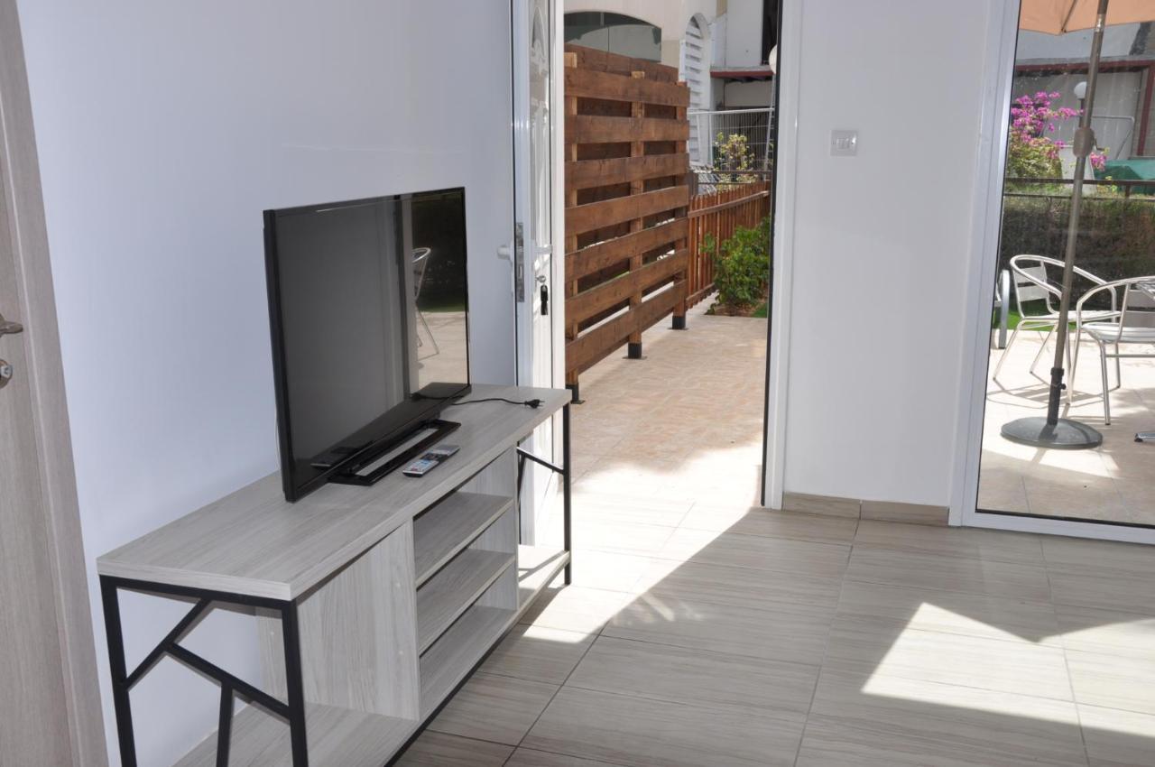 Lux Galatex Apartment ลิมาซอล ภายนอก รูปภาพ